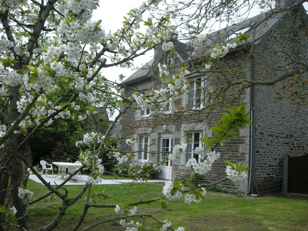Villa St Michel à Vains Extérieur photo